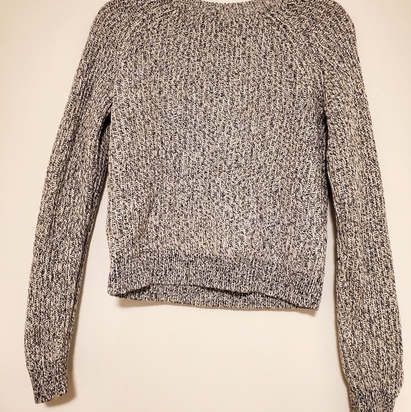 Black and White warm sweater - Picture 3 of 4